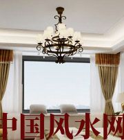 延安卧室镜面吊顶影响夫妻财运？